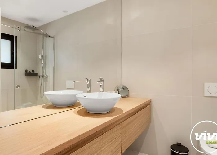 Vivi Homes - Leiro, Bbq, Private Pool And Terrace Apartment *