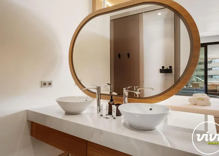 Vivi Homes - Leiro, Bbq, Private Pool And Terrace דירה *